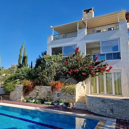 Holiday home Guranya 1